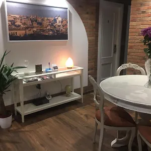 https://il-faro-gianicolense.it-romehotels.com